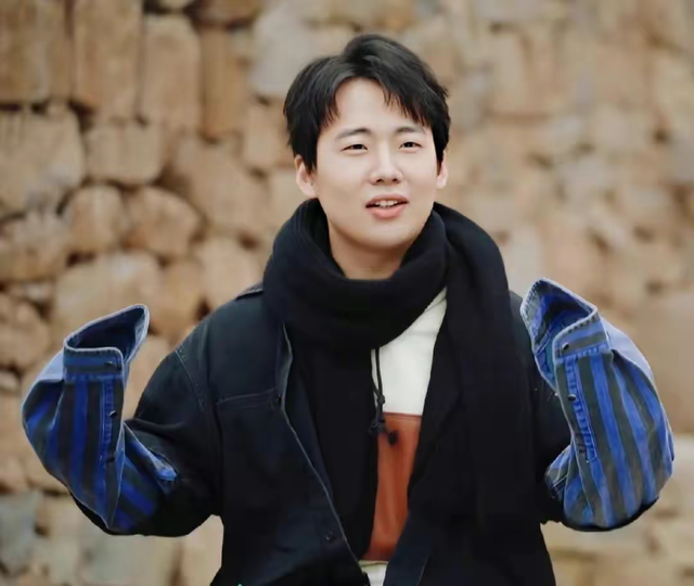 郭麒麟因伪善继母离开德云社?王慧真面目曝光,父子关系浮出水面