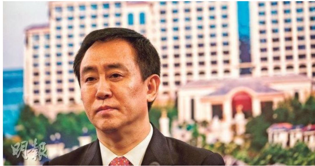 哭晕厕所:香港富豪被许家印坑掉了2百亿,好朋友就不坑你吗?