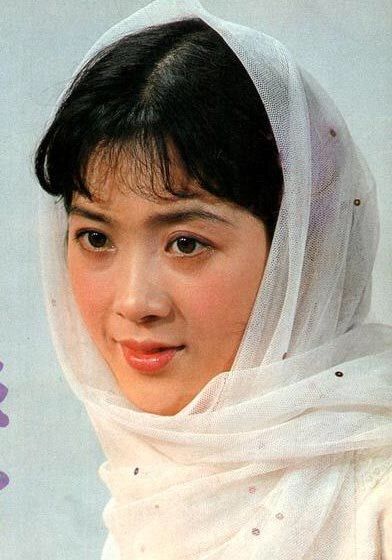 看了龚雪年轻时的照片,才发现:80年代的中国美女,到底有多惊艳 - 时尚