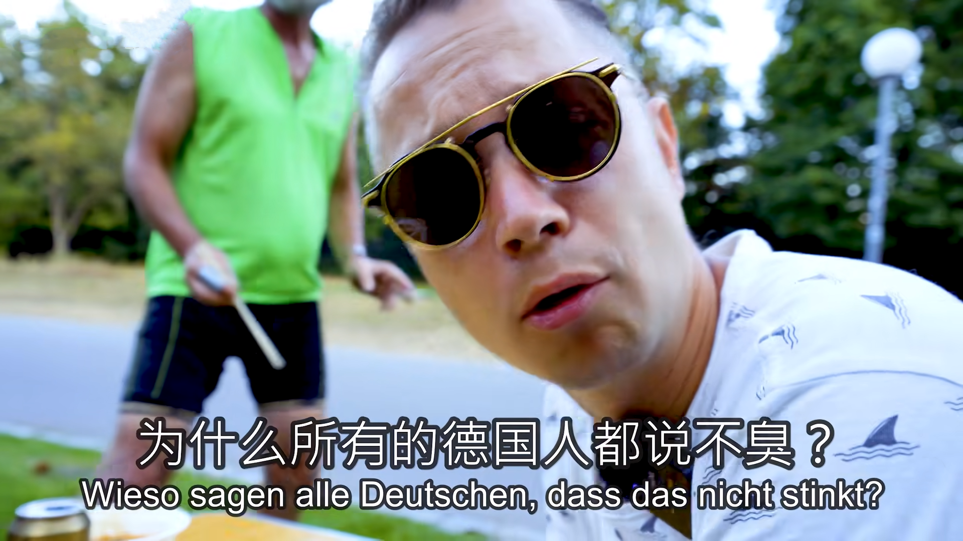 鸡爪|德国网红摆摊卖中餐!580万人围观酸菜烤肉,鸡爪让老外口服心服