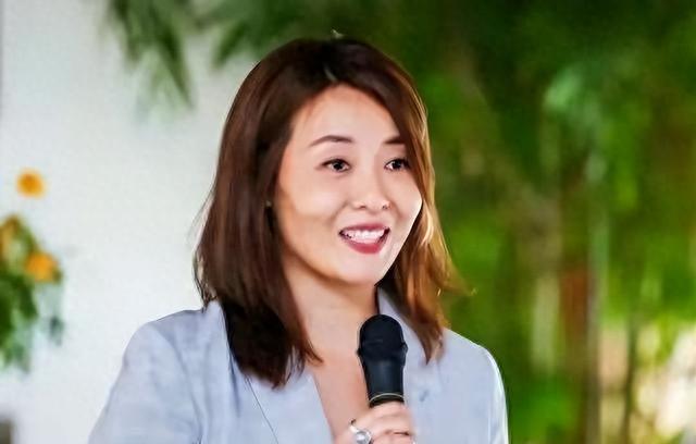 央视美女主持人慕林杉:嫁神秘富豪很幸福,如今45岁担任公司高管