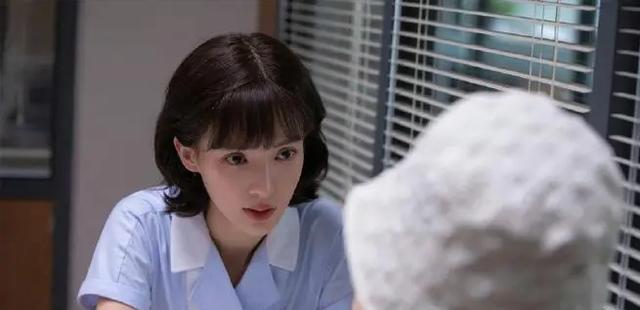 平凡之路|央视“撑腰”！太子爷“被贬”成凡人？国剧职场终于不装了