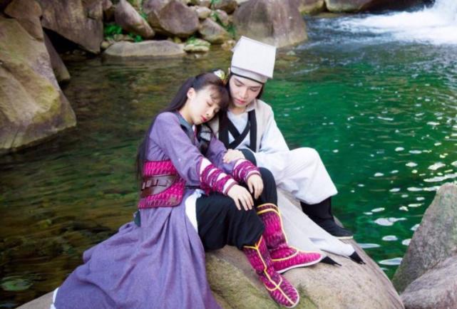 美人镖局|《美人镖局》上映,菜鸟女镖师扎堆闯江湖,护镖万里路腥风血雨