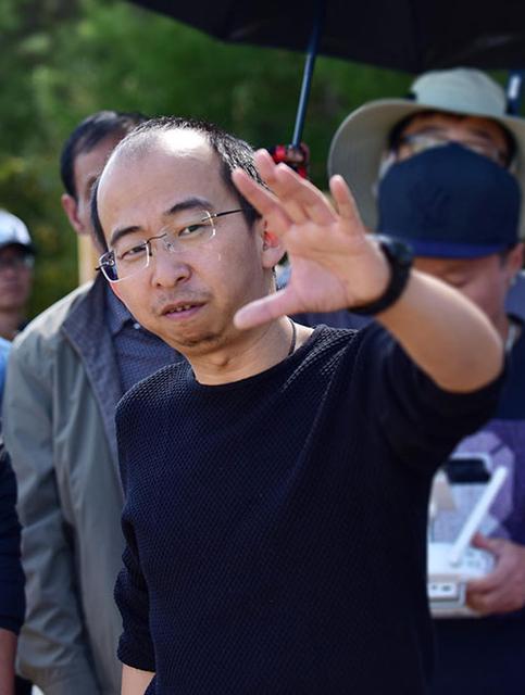 演艺圈|演艺圈这4位又丑又矮的男演员,凭啥还能娶得美娇娘