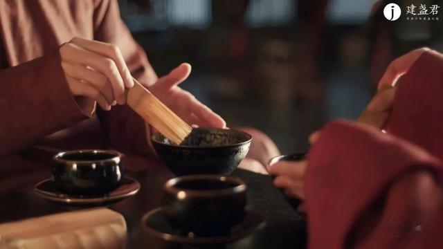 粉彩|如何挑选一只有收藏价值的建盏？5个维度，4大衡量标准