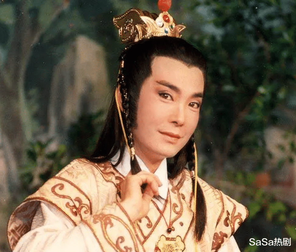 《包青天》30年回顾,马汉破产,陈世美变化太大,白玉堂摆摊卖饼