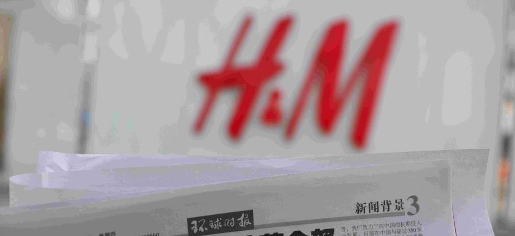 不作哪会“死”,三番两次挑战大众底线,她已经走上了不归路