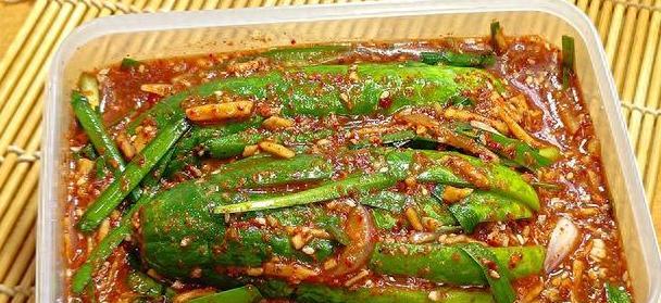 黄瓜|腌黄瓜怎样腌好吃又脆，这种做法很不错，开胃美味，下饭还解腻