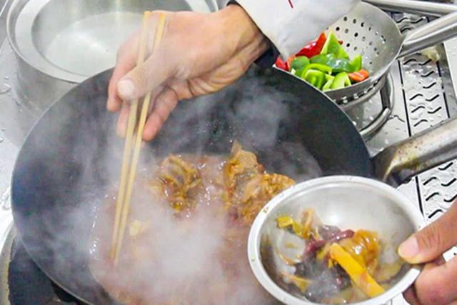二次感染来袭,提醒中老年:补蛋白是关键,多吃这3样,提高体质