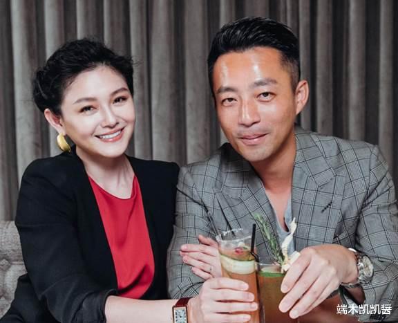 张兰带儿子与小富婆聚会,脸色胀红三人紧搂,女方与大S重名