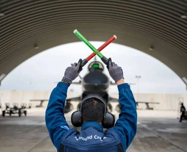 当年花16万断骨,只为长高7.2厘米的李亚诺,如今与后遗症为伴?