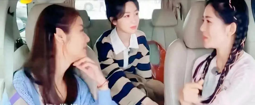 杨紫录制节目《我们的美好生活》，途中输液打吊瓶，上吐下泻的