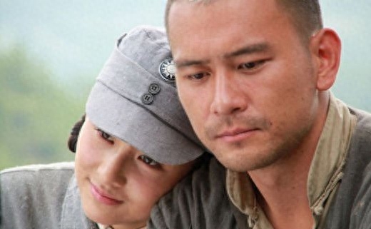 裤衩子外露，诱惑尼姑装，这些毁三观的操作，导演怕是个猪脑子吧