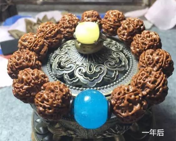 同样是玩,为啥别人盘了一年的手串变化就那么大呢?