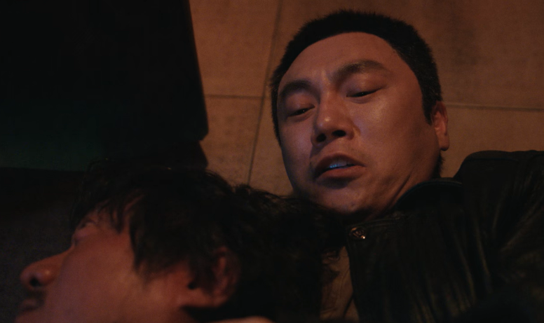 45岁的秦昊,从头到尾“歪脖子”,拿出了“教科书”级别的演技