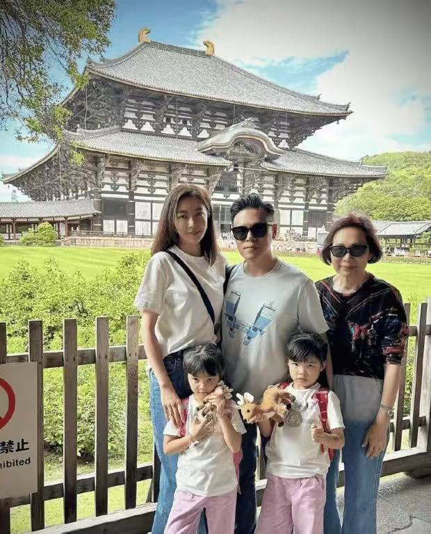 |熊黛林突然公开发火!自曝被最亲的人出卖,与富豪老公婚姻引担忧