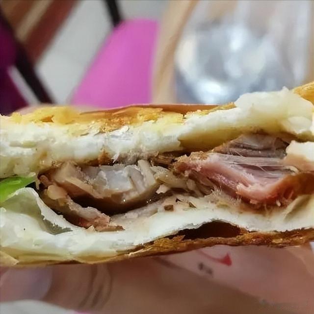 驴肉火烧|几年前风靡全国的驴肉火烧，为何被打入“冷宫”了？是变难吃了吗