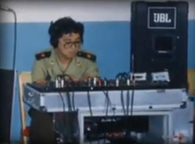 演员句号:二婚娶小11岁丫蛋,47岁得女,让丧子的岳父母晚年幸福