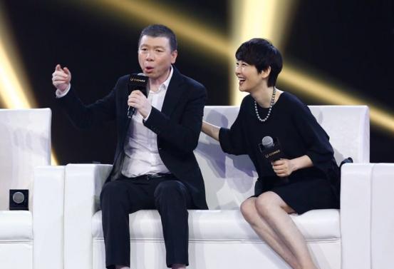 素质教育|双标导演冯小刚:开百万豪车住上亿豪宅,却不愿帮亲姐找工作