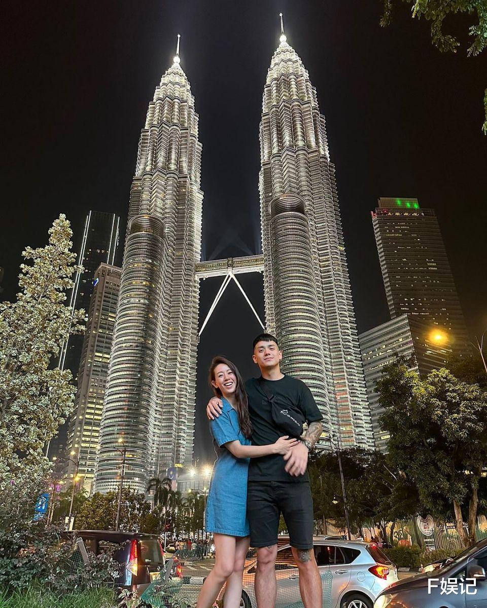 梁靖琪和儿子开心为老公庆生晒温馨合影