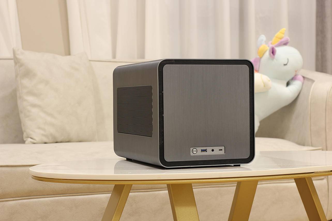 机箱|乔思伯V8 ITX全铝机箱,一款装机难度较低的机箱