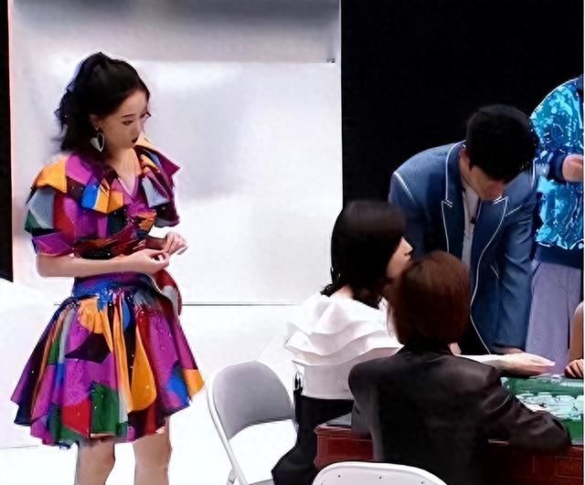 爆红到“打回原形”,高叶只用半年,终是步了张小斐的后尘!