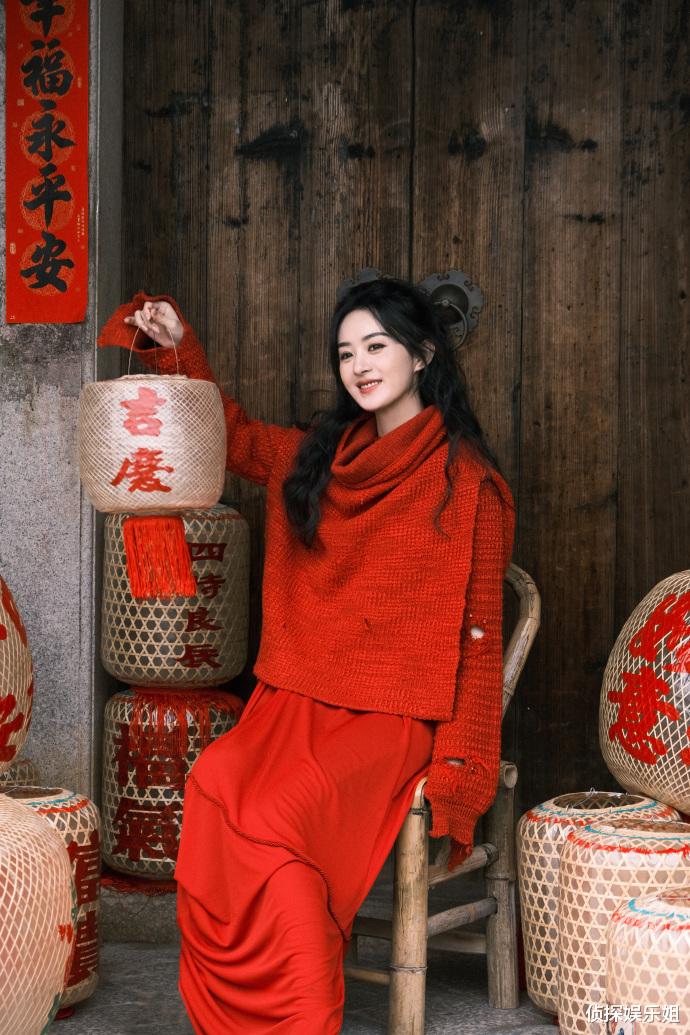 赵丽颖|赵丽颖新年游古城，扎半马尾穿百褶裙放风筝，清新文艺少女感十足