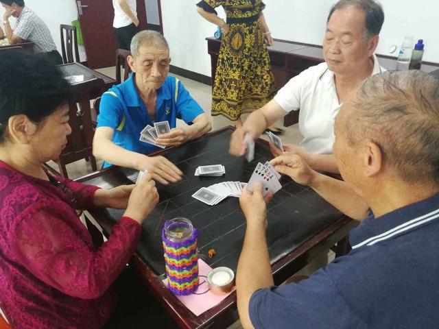 你发现没有？元旦将至，中老年的5个“怪现象”，跟往年大不相同