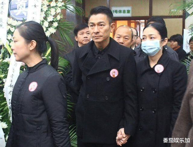 这一次，娱乐圈顶级大瓜，在刘德华父亲去世上公布
