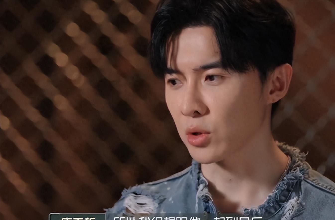 心狠的唐禹哲告诉观众，在《披荆斩棘》想生存，抱团是最有没用的