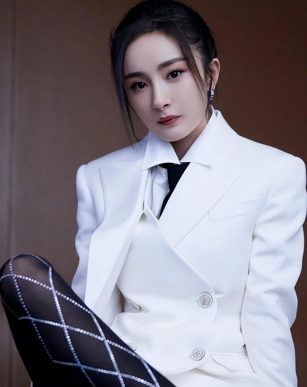 冯绍峰和杨幂告诉我们，世界上还是有不透风的墙！