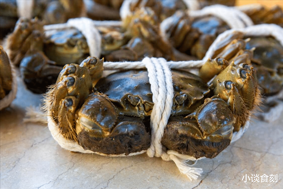 螃蟹|蒸螃蟹时,切忌不要直接蒸,做好这“3步”,螃蟹不发苦不掉腿