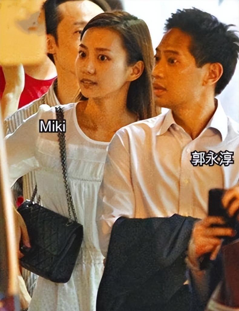 钟丽缇|被狠心抛弃,8年时间瘦到44斤,名模伍智恒嫁入豪门都经历了什么