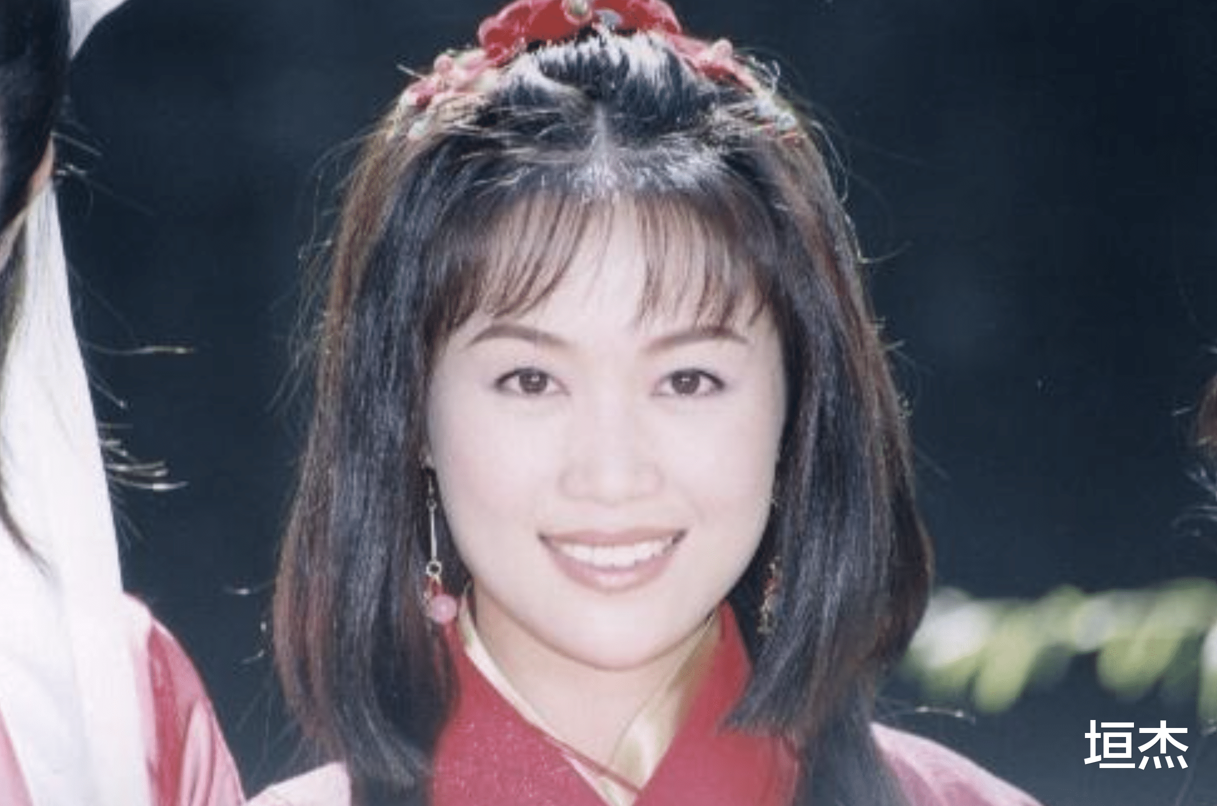 撞脸|8对“撞脸”的明星,一个“洋气”一个“土气”,颜值差距太大了