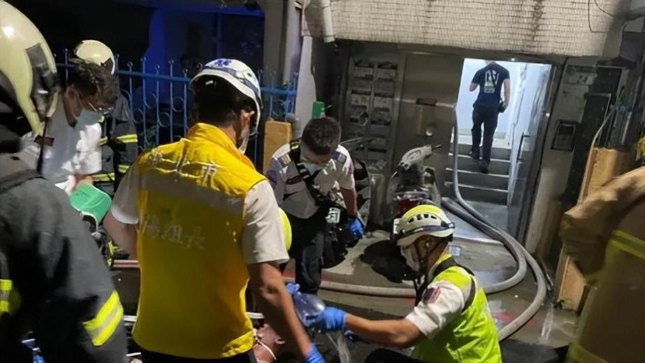 重度昏迷！25岁男星深夜家中着火，情况不乐观，经纪人盼奇迹