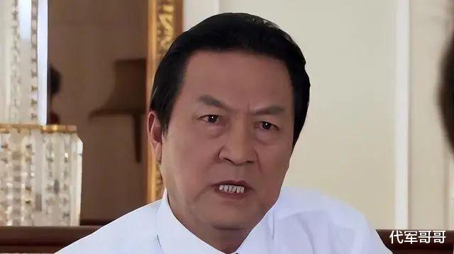 原来他已去世10年了,对患癌妻子不离不弃,遗孀的选择让人泪目