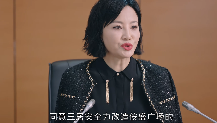 一张假脸毁掉整部剧!这三位女演员,顶着馒头脸演职场剧,不尴么