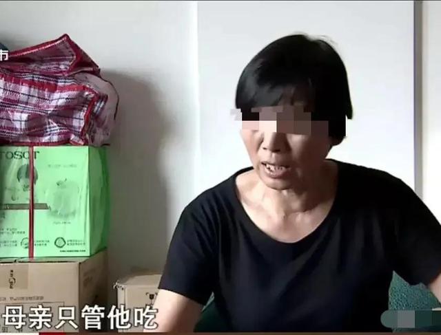 85岁老太,100万给女儿保管,要钱被拒,女儿:给你外孙买宝马了