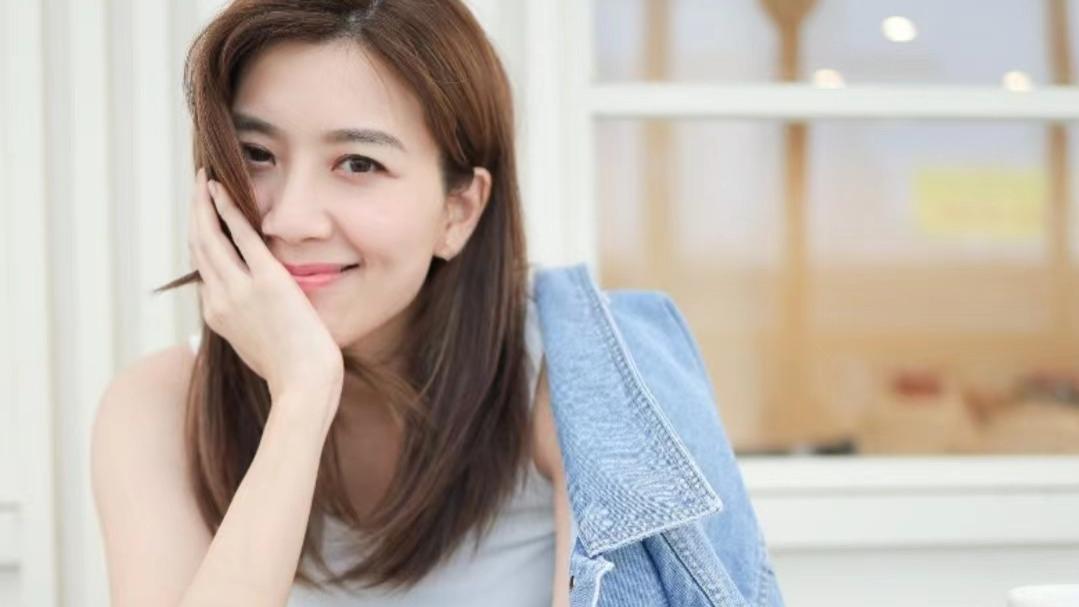 薛之谦|踩过界搞时装生意！TVB当家花旦自当模特吸人气，价格亲民火速售空