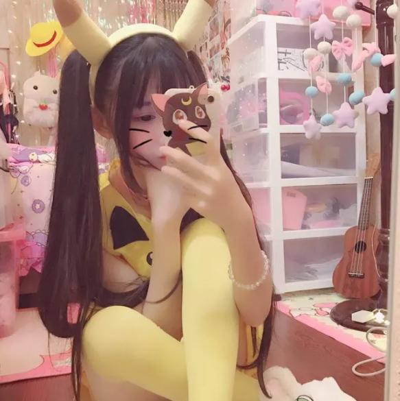 蔡萝莉|网红“蔡萝莉”摘口罩变御姐,被质疑不是本人,旧照曝光被骂太丑