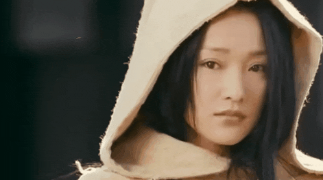 砸30亿捧的“内娱妲己”出山了！网友：美得像鬼...