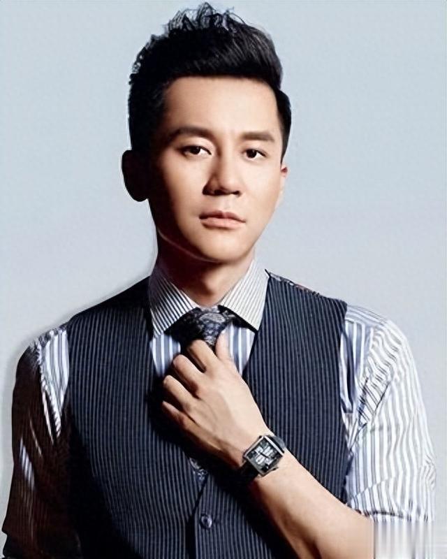 44岁李晨玩弄完张馨予范冰冰，又把魔爪伸向52岁的闫妮！