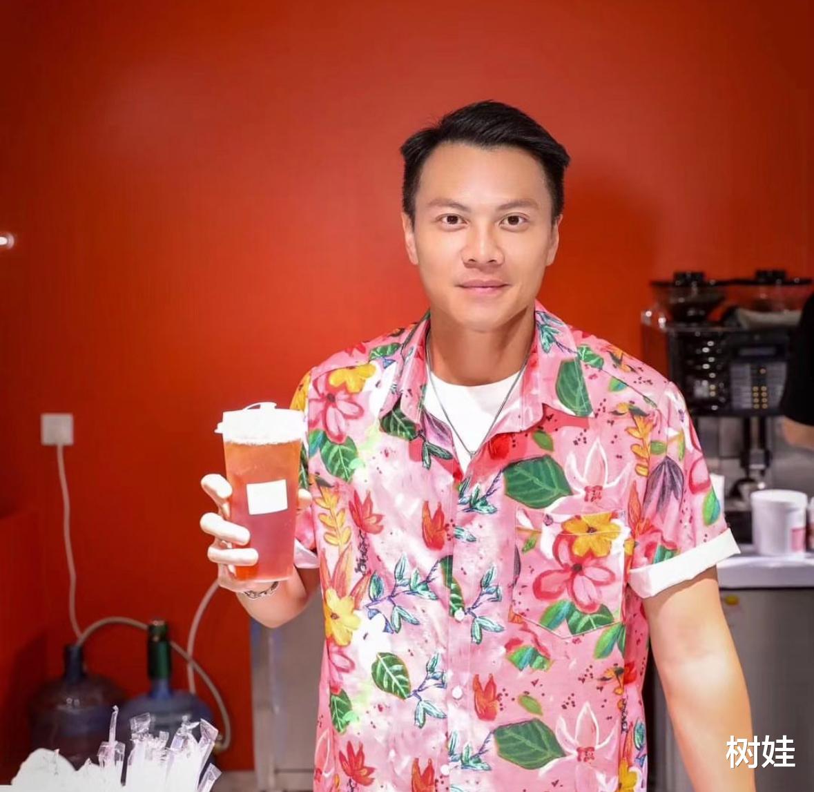 41岁TVB绿叶入行19年首做男一，直言受宠若惊，已赴内地发展一年