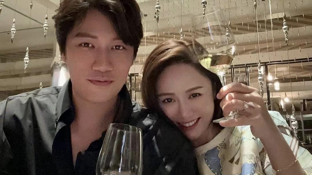 陈乔恩|陈乔恩晒与Alan喝香槟，间接辟谣怀孕，丈夫陪她度假多月被质疑不工作