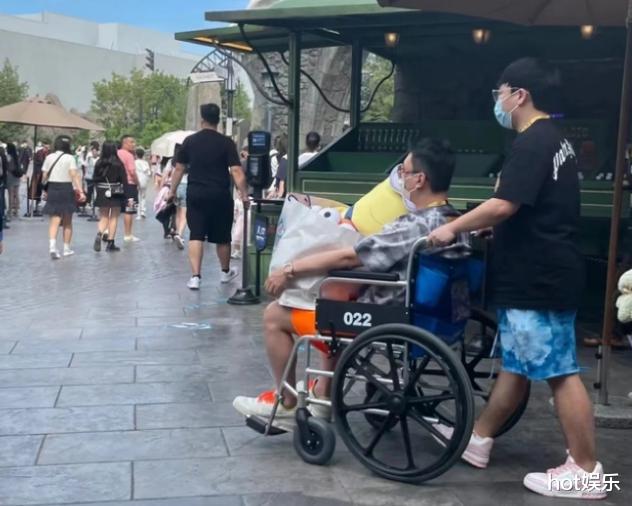 王思聪|王思聪戴930万名表被群嘲,造型幼稚值9块9,新女友长相神似杨幂