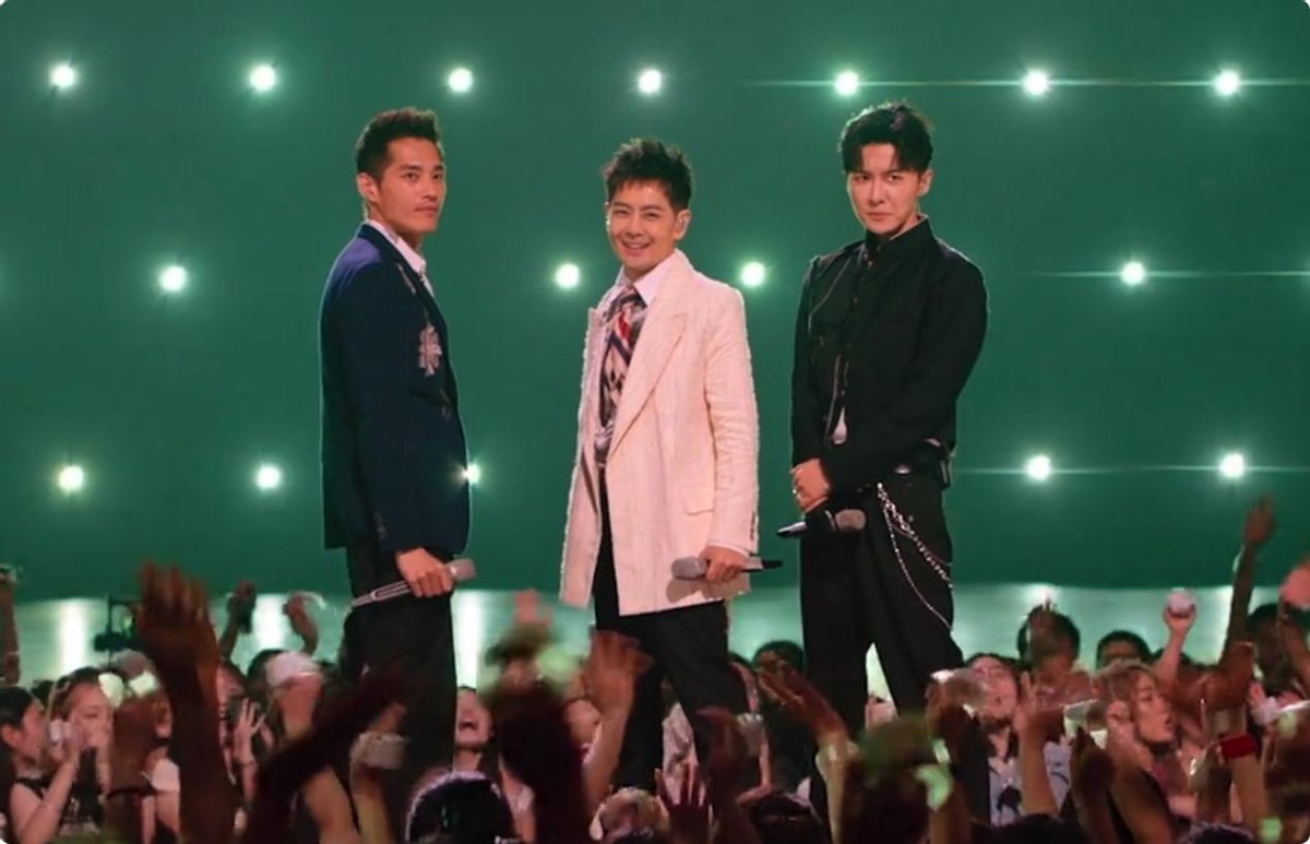 《披哥3》首个争议哥哥,自以为是被网友炮轰,王耀庆张远都嫌弃