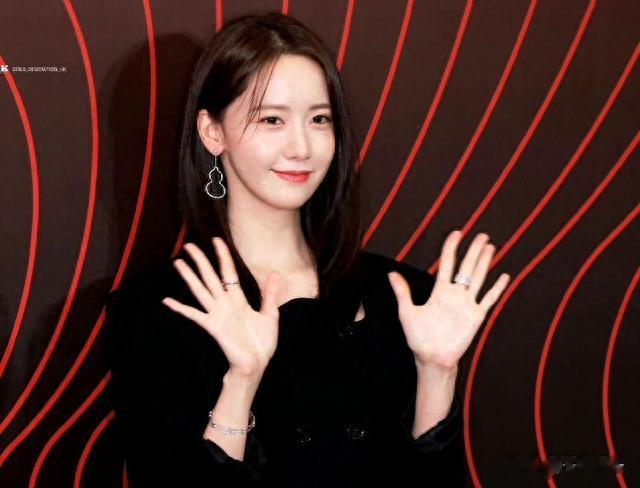 丑闻曝光:林允儿自曝被国外富豪无休止规则,难逃财阀魔爪成玩具