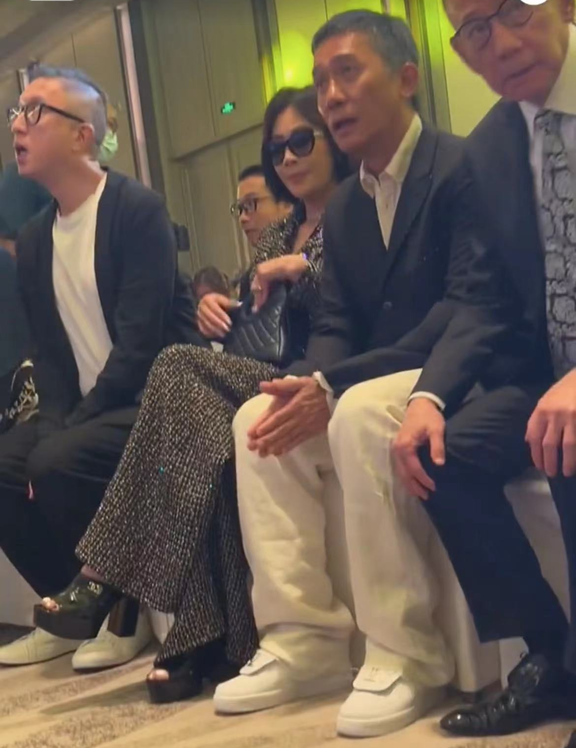 风波后梁朝伟刘嘉玲首度同框,至少传递出两个信号