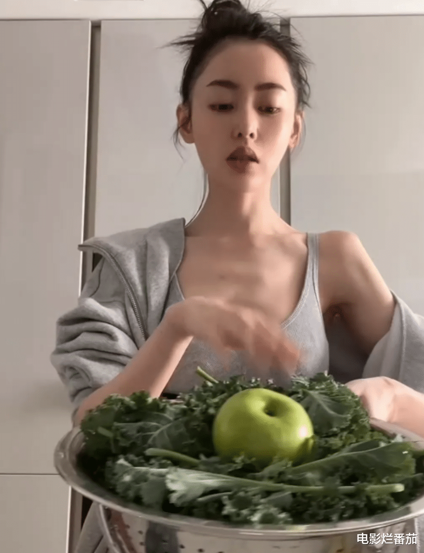 佟大为 佟大为吃水煮菜显老引争议，我看到一种“病态现象”在娱乐圈蔓延