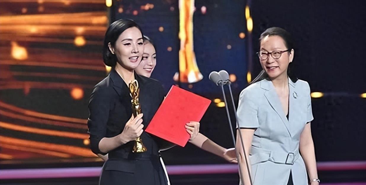 善恶到头终有报，被曝“出轨丑闻”的奚美娟，活成了笑话！